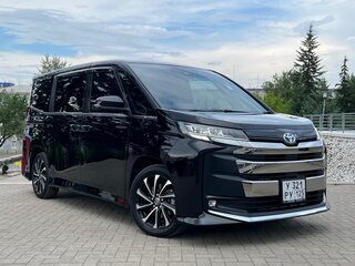 2022 Toyota Noah IV (R90), чёрный, 3750000 рублей, вид 3