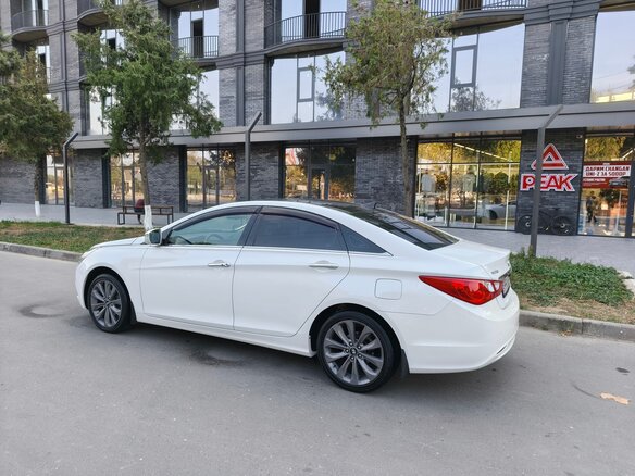 2011 Hyundai Sonata VI (YF), белый, 1320000 рублей - вид 8