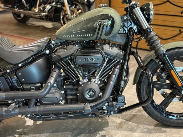 2021 Harley-Davidson Street Bob, зелёный, 1890000 рублей - вид 20