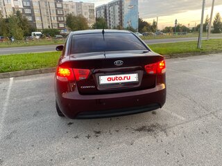 2010 Kia Cerato 6-speed II, пурпурный, 485000 рублей, вид 4