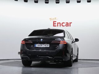 2024 BMW 5 серии Long 530Li xDrive VIII (G60/G61/G68), серый, 6500000 рублей, вид 4