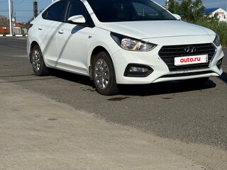 2017 Hyundai Solaris II, белый, 1150000 рублей, вид 2