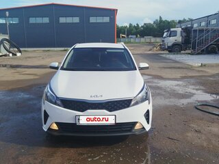 2022 Kia Rio IV Рестайлинг, белый, 1650000 рублей, вид 1