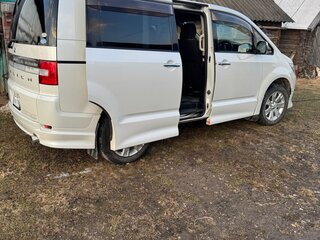 2010 Mitsubishi Delica D:5 I, белый, 1650000 рублей, вид 2