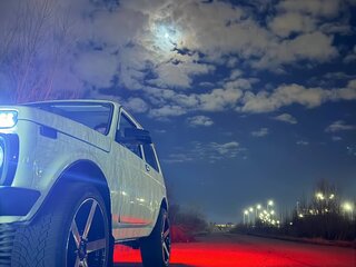 2013 Lada (ВАЗ) 2121 (4x4) I Рестайлинг, белый, 790000 рублей, вид 3