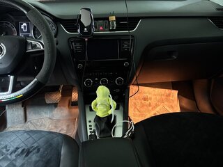 2018 Skoda Octavia III (A7) Рестайлинг, белый, 1700070 рублей, вид 2