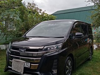 2019 Toyota Noah III (R80) Рестайлинг, чёрный, 2500000 рублей, вид 1