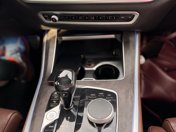 2020 BMW X5 30d IV (G05/G18), чёрный, 7950000 рублей - вид 9