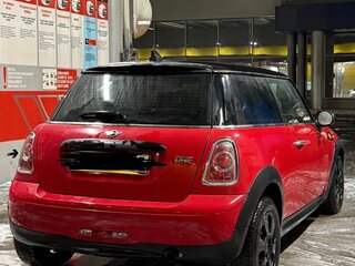 2012 Mini Hatch One II (R56) Рестайлинг, красный, 879000 рублей, вид 5