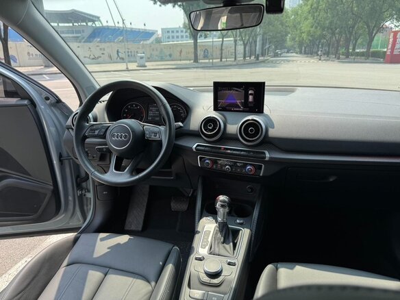 2023 Audi Q2 L 35 TFSI I Рестайлинг, серый, 1770700 рублей - вид 16