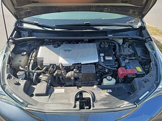 2018 Toyota Prius IV (XW50), серый, 1450000 рублей, вид 5