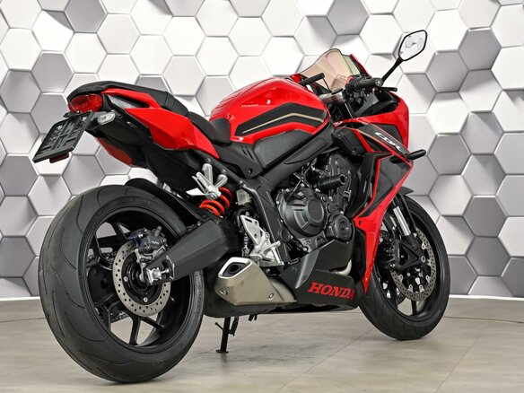 2023 Honda CBR 650R, красный, 977000 рублей - вид 6