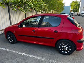 2008 Peugeot 206, красный, 320000 рублей, вид 1