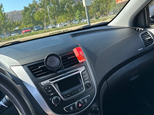 2015 Hyundai Solaris I Рестайлинг, серебристый, 949000 рублей - вид 22