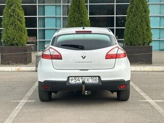 2013 Renault Megane III Рестайлинг, белый, 620000 рублей, вид 5