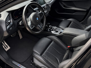 2019 BMW 1 серии M135i xDrive III (F40), чёрный, 3450000 рублей, вид 4