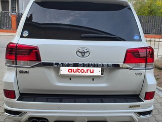 2019 Toyota Land Cruiser 200 Series Рестайлинг 2, пурпурный, 8400000 рублей, вид 4
