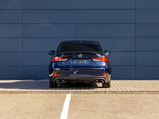 2018 Lexus IS 300 III Рестайлинг, синий, 2595000 рублей, вид 5