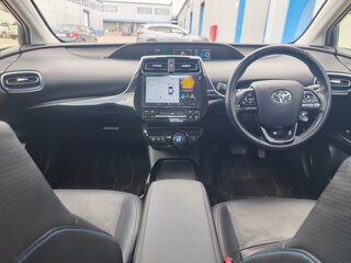 2019 Toyota Prius IV Рестайлинг (XW50), синий, 1799999 рублей, вид 1