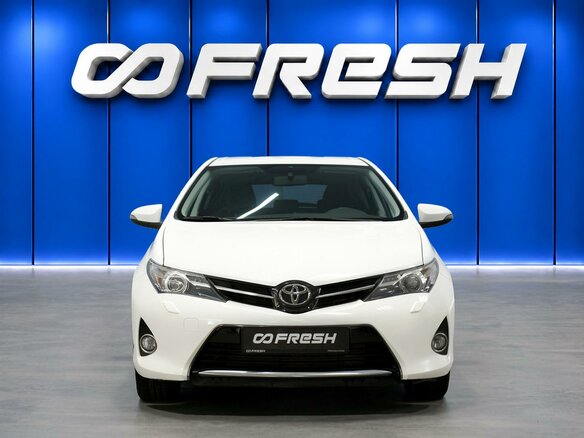2015 Toyota Auris II, белый, 1419000 рублей - вид 2