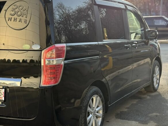 2014 Honda Stepwgn IV Рестайлинг, чёрный, 1499990 рублей - вид 7