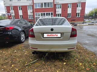 2011 Skoda Octavia II (A5) Рестайлинг, белый, 695000 рублей, вид 5