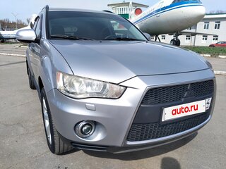 2012 Mitsubishi Outlander II Рестайлинг, серебристый, 1580000 рублей, вид 3