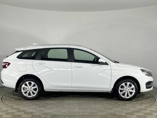2026 Lada (ВАЗ) Vesta SW I Рестайлинг (NG), белый, 1967000 рублей, вид 3
