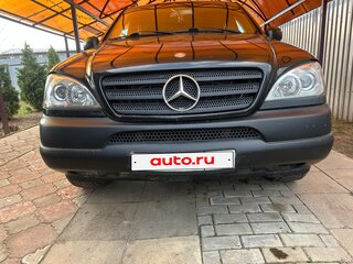2000 Mercedes-Benz M-Класс 320 I (W163), чёрный, 550000 рублей, вид 2