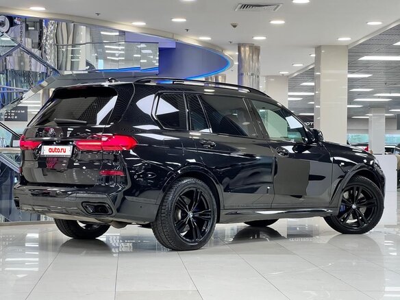 2021 BMW X7 30d I (G07), чёрный, 7200000 рублей - вид 7