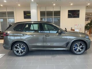2026 BMW X5 40i IV (G05/G18) Рестайлинг, серый, 15500000 рублей, вид 3