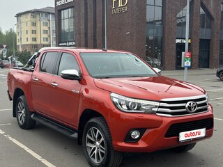 2018 Toyota Hilux VIII, оранжевый, 4650000 рублей, вид 3
