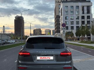 2015 Porsche Cayenne Diesel II Рестайлинг (958), серый, 5500000 рублей, вид 4