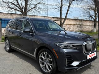 2019 BMW X7 40i I (G07), серый, 7350000 рублей, вид 2