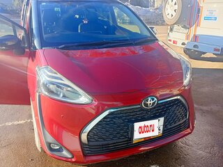 2019 Toyota Sienta II Рестайлинг, красный, 1700000 рублей, вид 1