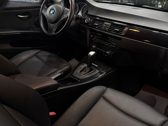 2011 BMW 3 серии 320i V (E90/E91/E92/E93) Рестайлинг, белый, 1150000 рублей - вид 6