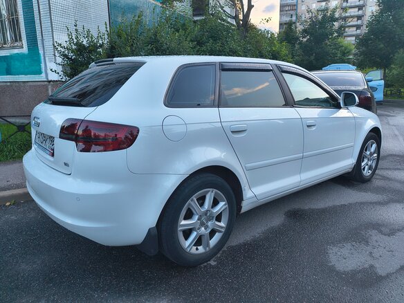 2010 Audi A3 II (8P) Рестайлинг 2, белый, 649000 рублей - вид 1