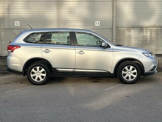 2016 Mitsubishi Outlander III Рестайлинг 2, серебристый, 1519000 рублей, вид 4