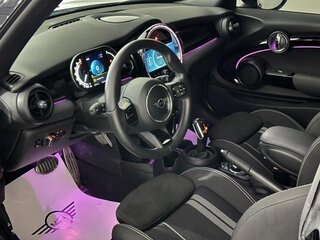 2022 Mini Hatch Cooper III (F55/F56) Рестайлинг 2, чёрный, 2470999 рублей, вид 5