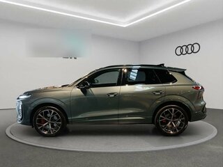 2025 Audi Q3 TFSI III (FJ), зелёный, 6675000 рублей, вид 2