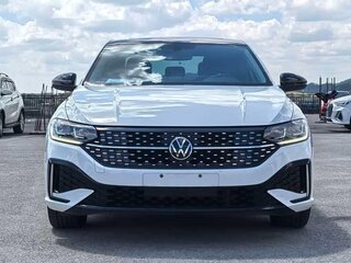 2023 Volkswagen Lavida III Рестайлинг, белый, 1470000 рублей, вид 2