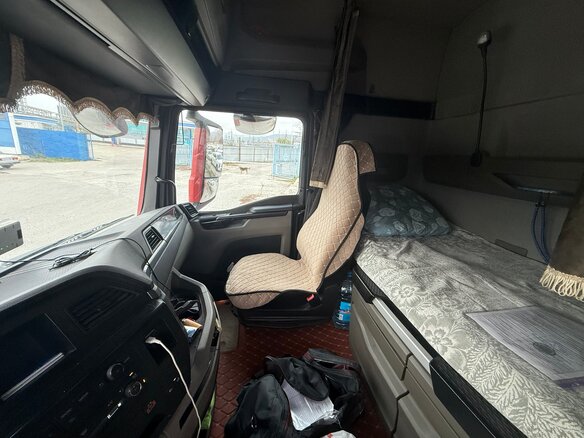 2021 MAN TGX, красный, 11000000 рублей - вид 6