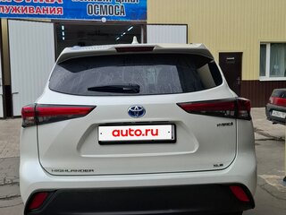 2020 Toyota Highlander IV (XU70), белый, 3900000 рублей, вид 4