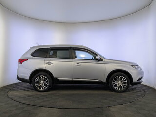 2015 Mitsubishi Outlander III Рестайлинг 2, серебристый, 1735000 рублей, вид 4