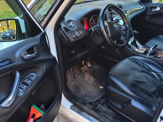 2012 Ford Galaxy II Рестайлинг, белый, 900000 рублей, вид 4