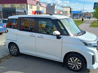 2021 Toyota Roomy I Рестайлинг, белый, 1270000 рублей, вид 3