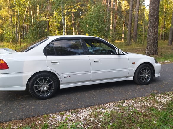 1999 Honda Civic Ferio II, белый, 500000 рублей - вид 12