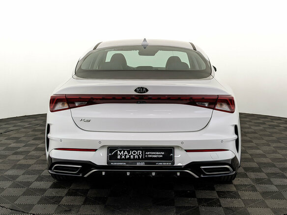 2021 Kia K5 III, белый, 2245000 рублей - вид 5