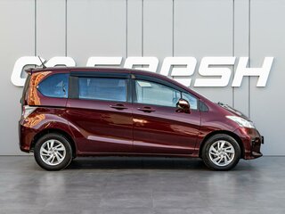 2014 Honda Freed I Рестайлинг, красный, 1195000 рублей, вид 5