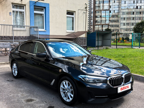 2021 BMW 5 серии 520i VII (G30/G31/G38) Рестайлинг, чёрный, 4590000 рублей - вид 1
